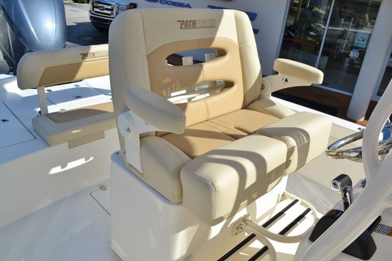 Thumbnail 8 for New 2017 Pathfinder 2600 HPS Bay Boat boat for sale in Vero Beach, FL