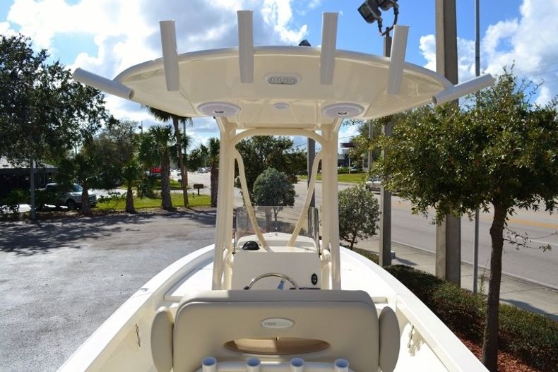 Thumbnail 4 for New 2017 Pathfinder 2600 HPS Bay Boat boat for sale in Vero Beach, FL