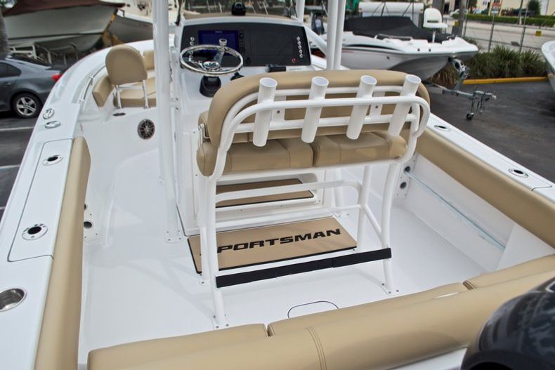 Thumbnail 8 for New 2017 Sportsman Heritage 211 Center Console boat for sale in West Palm Beach, FL