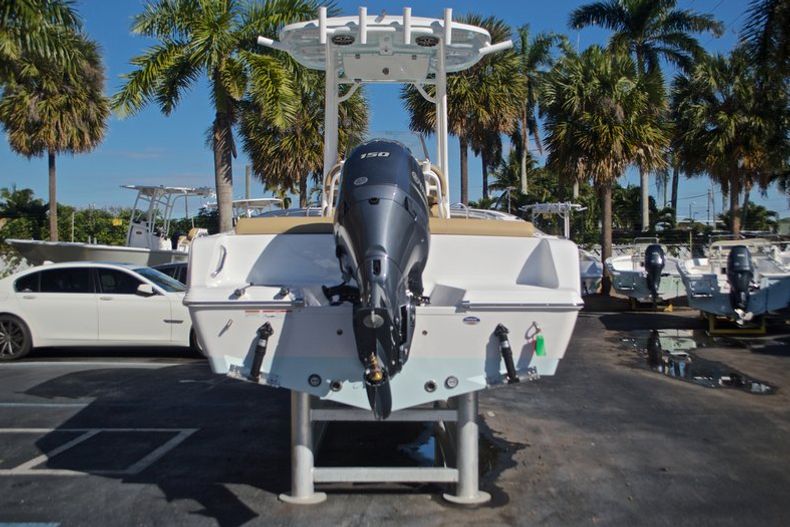 Thumbnail 6 for New 2017 Sportsman Heritage 211 Center Console boat for sale in West Palm Beach, FL