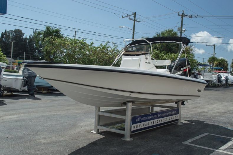 Thumbnail 2 for Used 1999 Mako BayShark 2100 boat for sale in West Palm Beach, FL