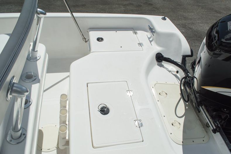 Thumbnail 15 for Used 1999 Mako BayShark 2100 boat for sale in West Palm Beach, FL