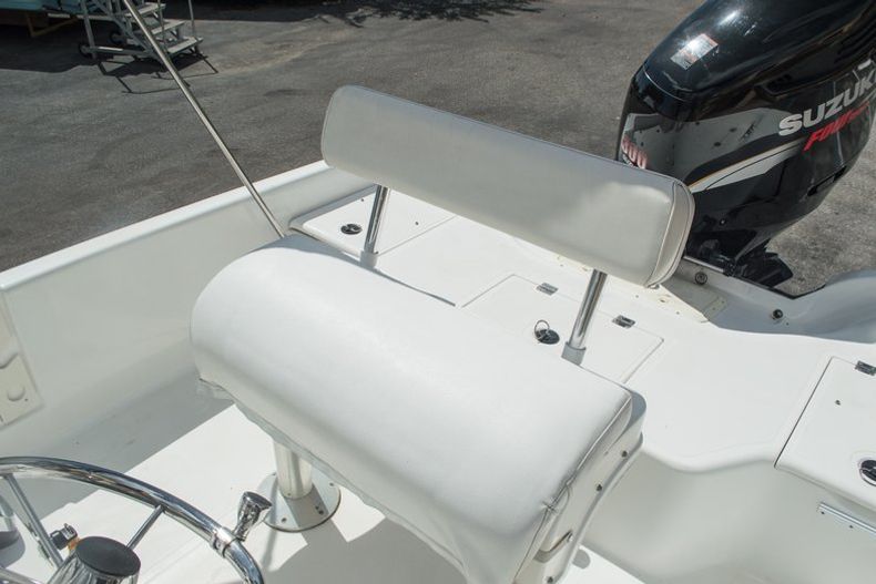 Thumbnail 16 for Used 1999 Mako BayShark 2100 boat for sale in West Palm Beach, FL