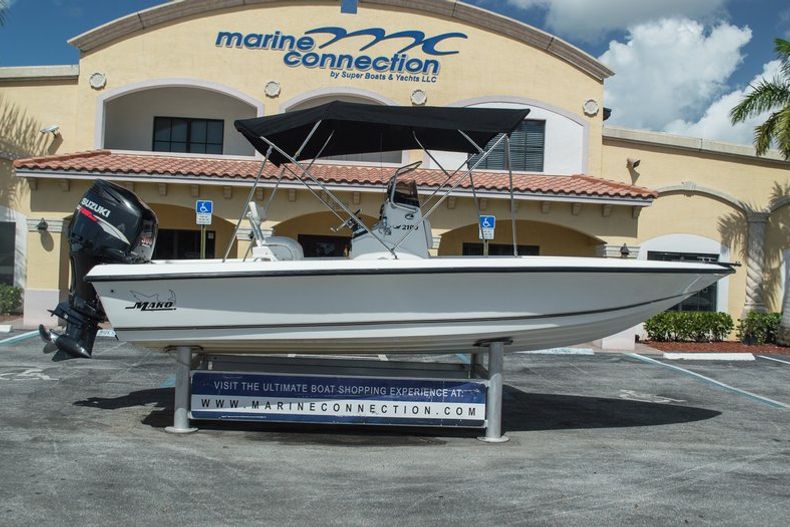 Thumbnail 27 for Used 1999 Mako BayShark 2100 boat for sale in West Palm Beach, FL