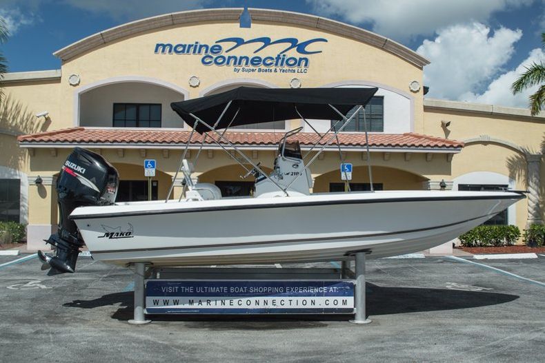 Thumbnail 28 for Used 1999 Mako BayShark 2100 boat for sale in West Palm Beach, FL
