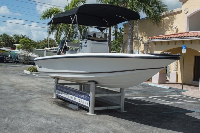 Thumbnail 29 for Used 1999 Mako BayShark 2100 boat for sale in West Palm Beach, FL