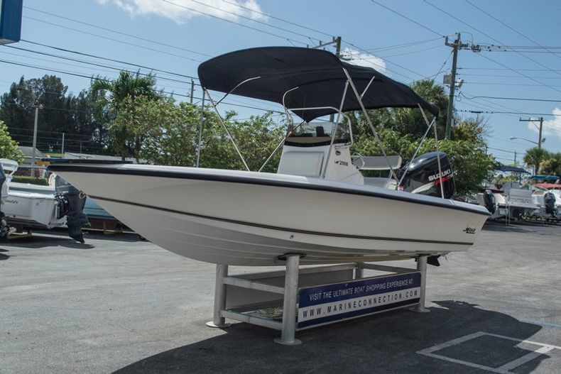 Thumbnail 30 for Used 1999 Mako BayShark 2100 boat for sale in West Palm Beach, FL