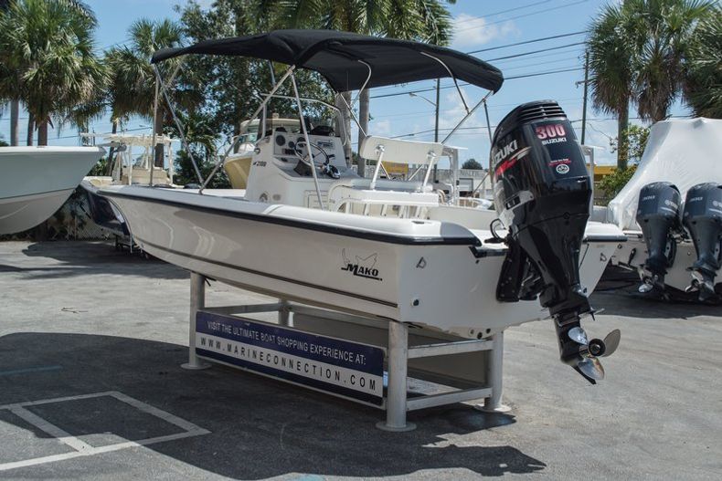 Thumbnail 32 for Used 1999 Mako BayShark 2100 boat for sale in West Palm Beach, FL