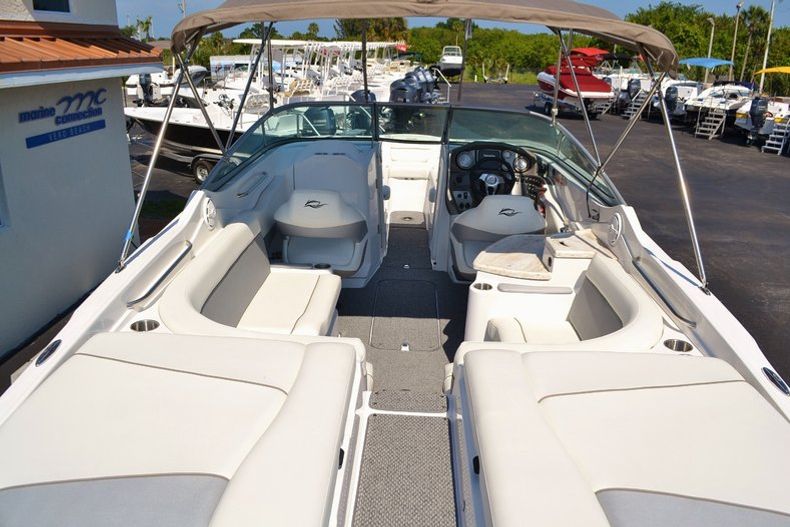 Thumbnail 12 for New 2014 Rinker Captiva 276 Bowrider boat for sale in West Palm Beach, FL
