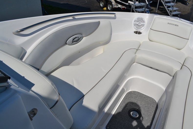 Thumbnail 20 for New 2014 Rinker Captiva 276 Bowrider boat for sale in West Palm Beach, FL