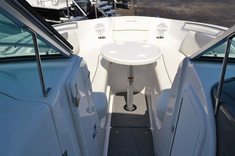 Thumbnail 31 for New 2014 Rinker Captiva 276 Bowrider boat for sale in West Palm Beach, FL