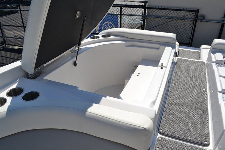 Thumbnail 28 for New 2014 Rinker Captiva 276 Bowrider boat for sale in West Palm Beach, FL