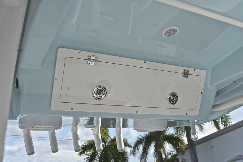 Thumbnail 37 for New 2019 Cobia 277 Center Console boat for sale in West Palm Beach, FL
