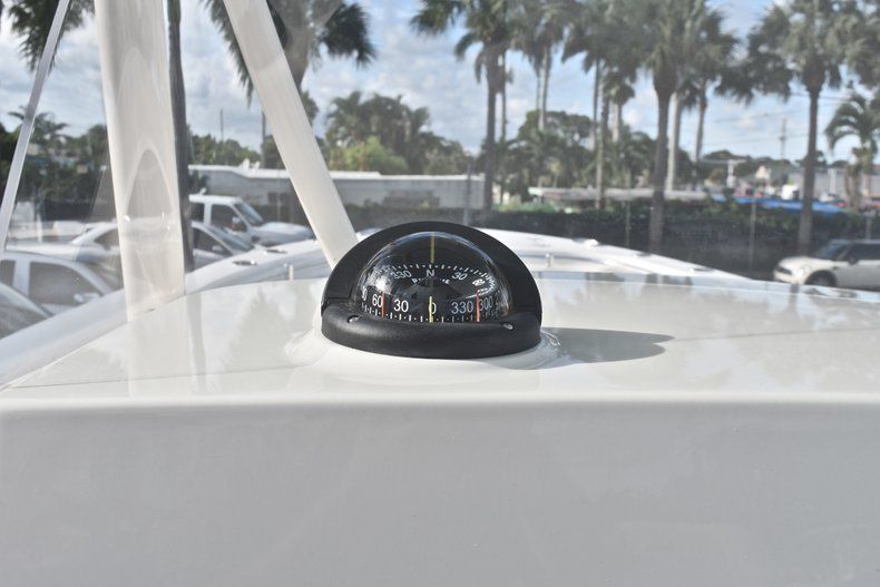Thumbnail 40 for New 2019 Cobia 277 Center Console boat for sale in West Palm Beach, FL