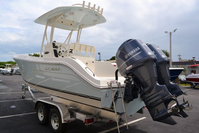 Thumbnail 4 for New 2015 Cobia 237 Center Console boat for sale in Vero Beach, FL