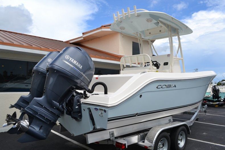 Thumbnail 6 for New 2015 Cobia 237 Center Console boat for sale in Vero Beach, FL