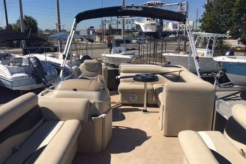 Thumbnail 2 for Used 2015 Sweetwater 2086 Cruise 3 Gate boat for sale in Fort Lauderdale, FL