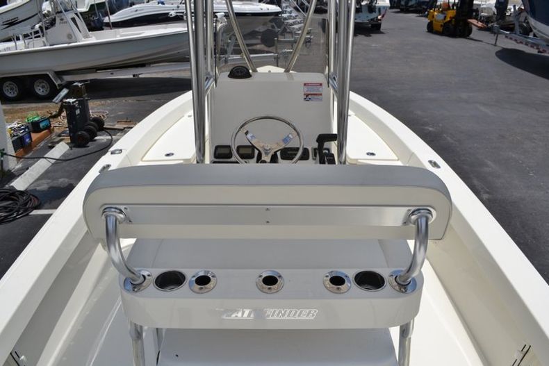 Thumbnail 9 for New 2015 Pathfinder 2200 TRS Bay Boat boat for sale in Vero Beach, FL