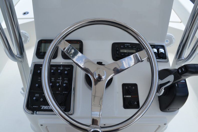 Thumbnail 23 for New 2015 Pathfinder 2200 TRS Bay Boat boat for sale in Vero Beach, FL