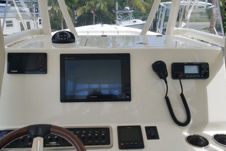 Thumbnail 12 for Used 2016 Cobia 296 Center Console boat for sale in Islamorada, FL