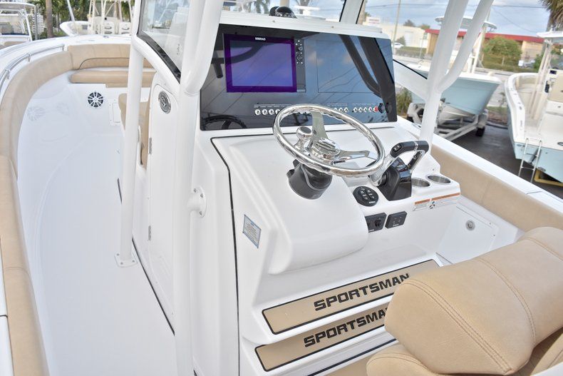 Thumbnail 40 for New 2018 Sportsman Open 282 TE Center Console boat for sale in West Palm Beach, FL
