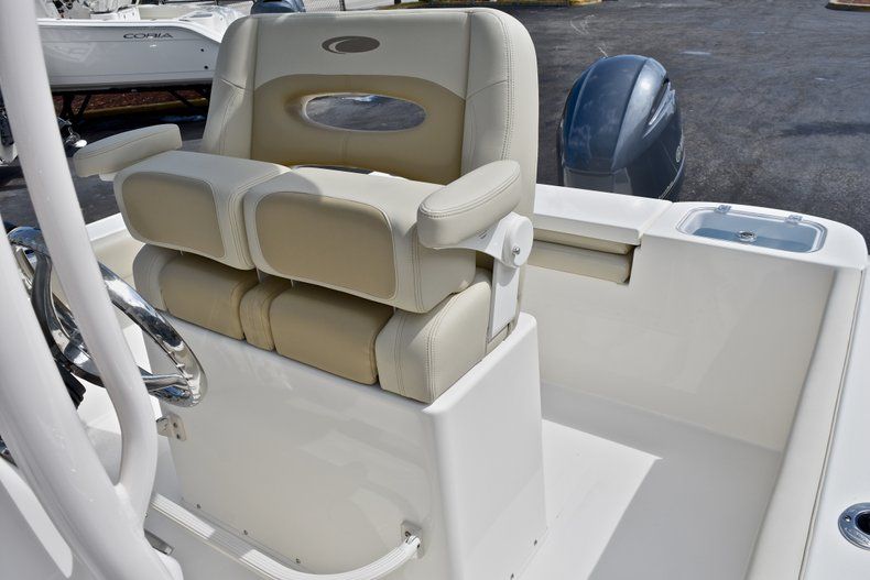 Thumbnail 23 for New 2018 Cobia 220 Center Console boat for sale in West Palm Beach, FL