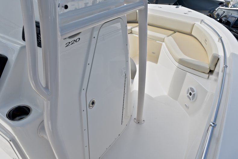 Thumbnail 37 for New 2018 Cobia 220 Center Console boat for sale in West Palm Beach, FL