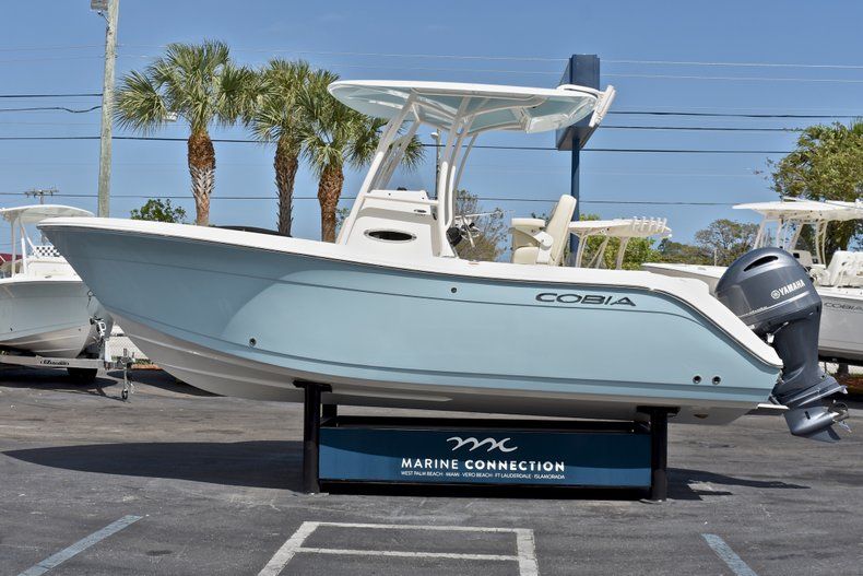 Thumbnail 4 for New 2018 Cobia 220 Center Console boat for sale in West Palm Beach, FL