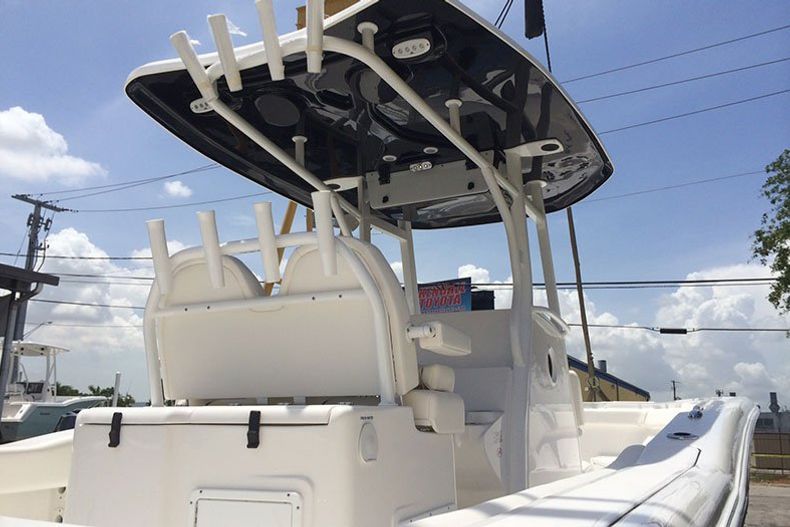 Thumbnail 3 for New 2015 Tidewater 280 CC Adventure Center Console boat for sale in Miami, FL