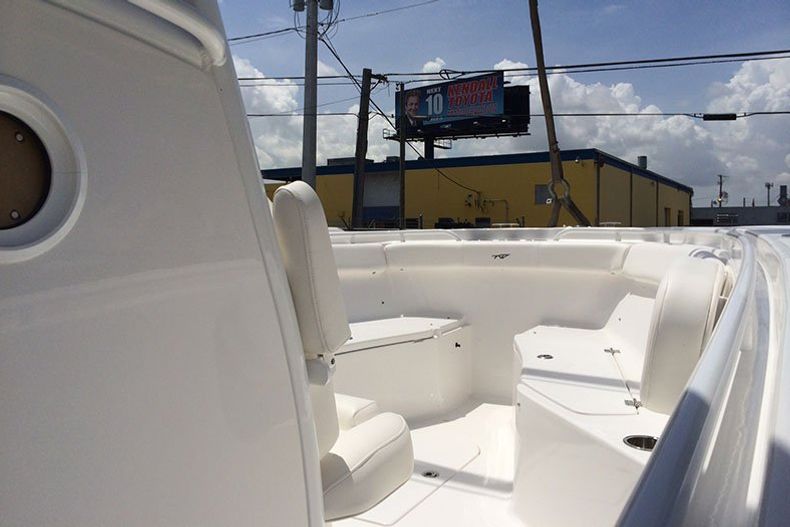 Thumbnail 7 for New 2015 Tidewater 280 CC Adventure Center Console boat for sale in Miami, FL