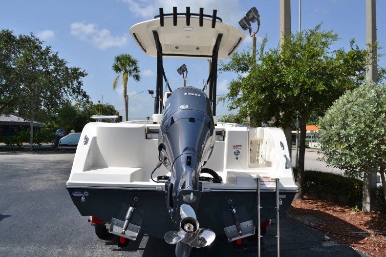 Thumbnail 4 for New 2018 Cobia 201 Center Console boat for sale in Miami, FL