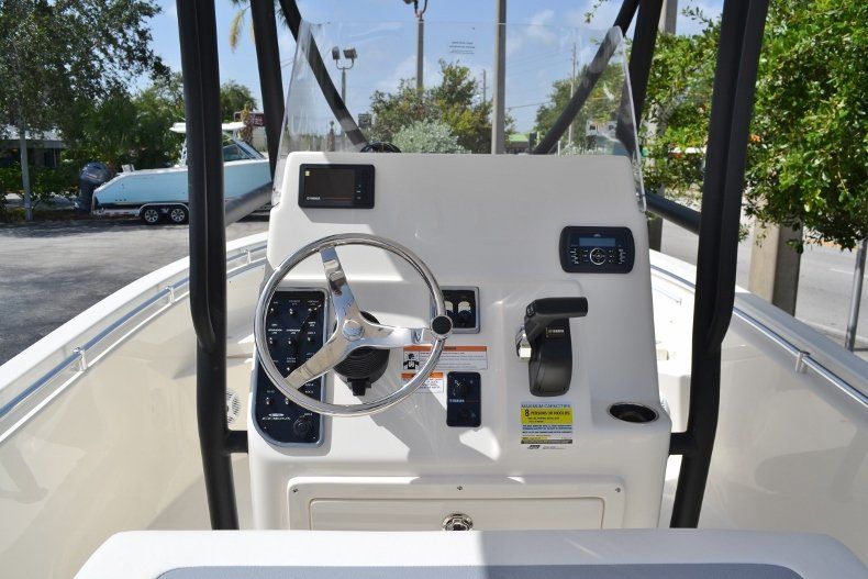 Thumbnail 9 for New 2018 Cobia 201 Center Console boat for sale in Miami, FL