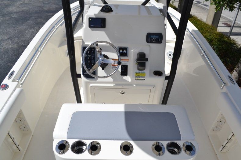 Thumbnail 8 for New 2018 Cobia 201 Center Console boat for sale in Miami, FL