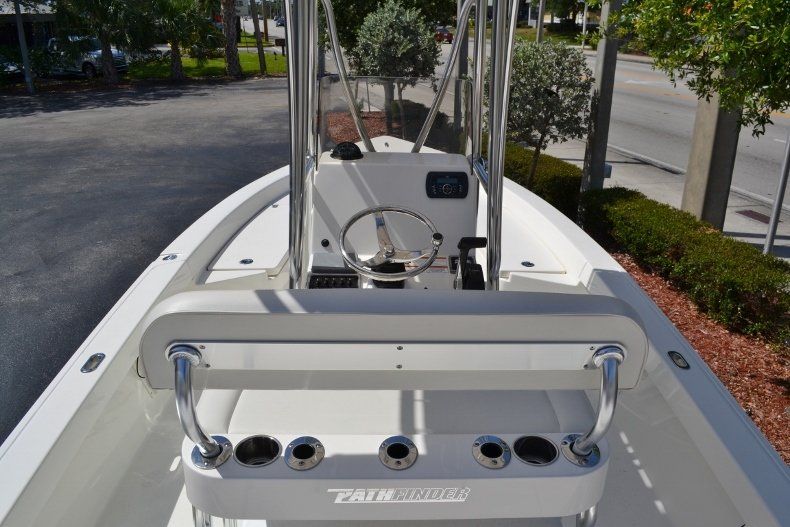 Thumbnail 9 for New 2017 Pathfinder 2200 TRS Bay Boat boat for sale in Vero Beach, FL