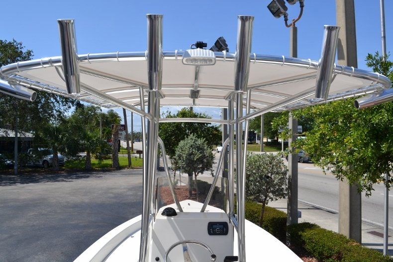 Thumbnail 10 for New 2017 Pathfinder 2200 TRS Bay Boat boat for sale in Vero Beach, FL