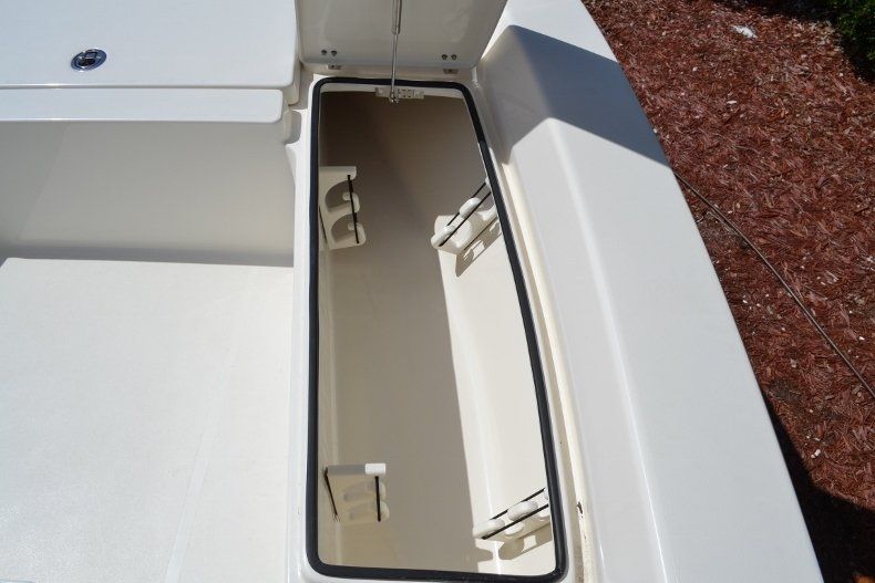 Thumbnail 23 for New 2017 Pathfinder 2200 TRS Bay Boat boat for sale in Vero Beach, FL