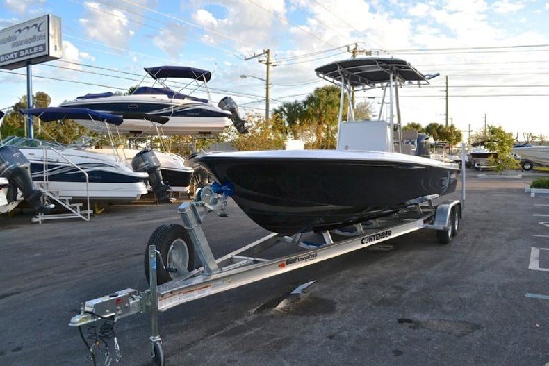 Thumbnail 3 for New 2013 Contender 25 Bay boat for sale in West Palm Beach, FL