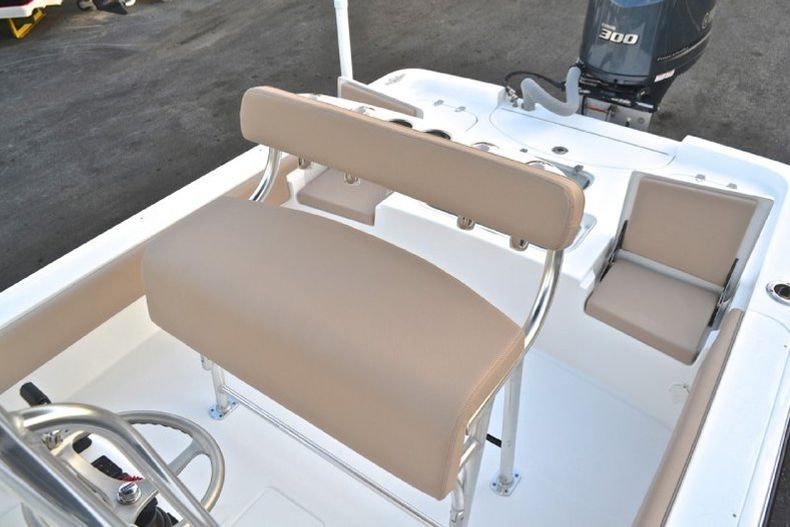 Thumbnail 44 for New 2013 Contender 25 Bay boat for sale in West Palm Beach, FL