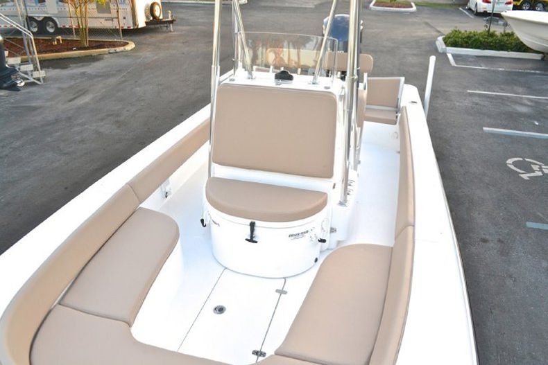 Thumbnail 60 for New 2013 Contender 25 Bay boat for sale in West Palm Beach, FL