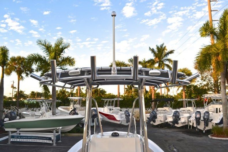Thumbnail 76 for New 2013 Contender 25 Bay boat for sale in West Palm Beach, FL