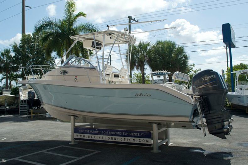Thumbnail 4 for Used 2006 Cobia 250 Walk Around boat for sale in West Palm Beach, FL