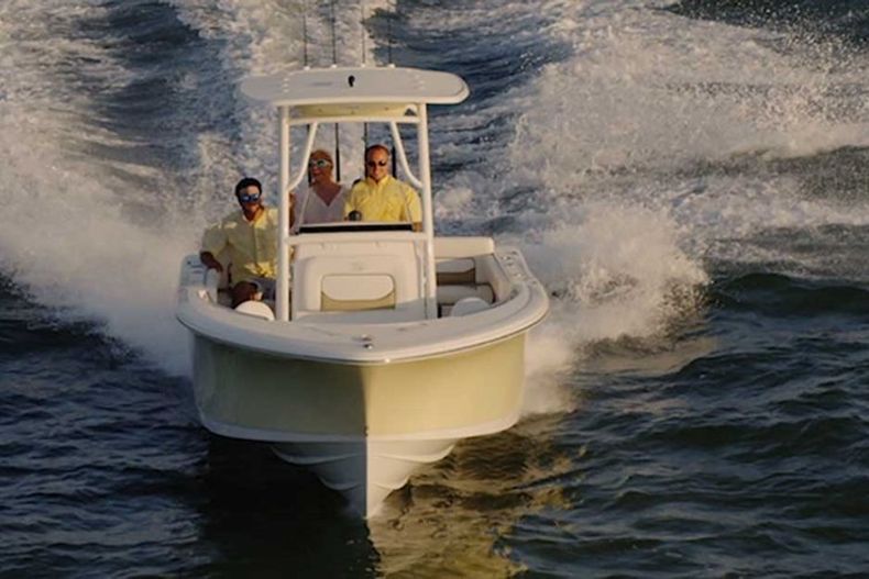 Thumbnail 3 for New 2015 Sportsman Heritage 231 Center Console boat for sale in West Palm Beach, FL