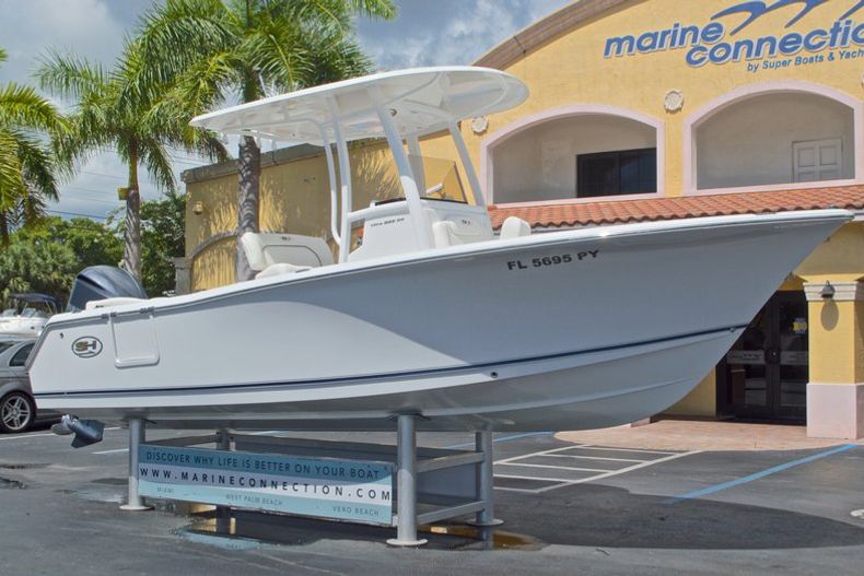 Thumbnail 1 for Used 2015 Sea Hunt 235 SE Center Console boat for sale in West Palm Beach, FL