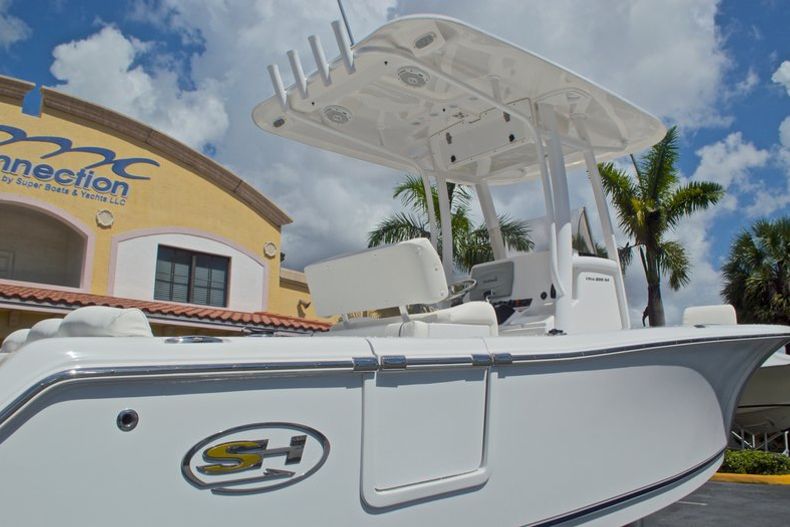 Thumbnail 8 for Used 2015 Sea Hunt 235 SE Center Console boat for sale in West Palm Beach, FL