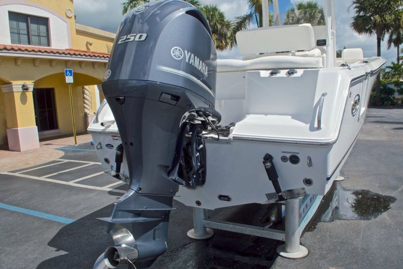 Thumbnail 10 for Used 2015 Sea Hunt 235 SE Center Console boat for sale in West Palm Beach, FL