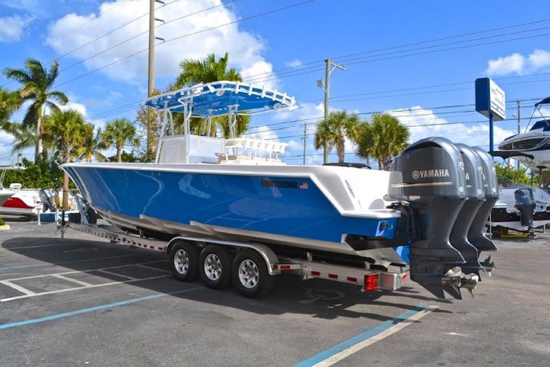 Thumbnail 7 for New 2013 Contender 39 ST Step Hull boat for sale in West Palm Beach, FL