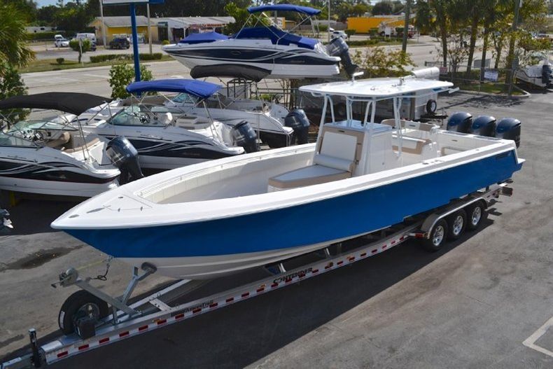 Thumbnail 121 for New 2013 Contender 39 ST Step Hull boat for sale in West Palm Beach, FL