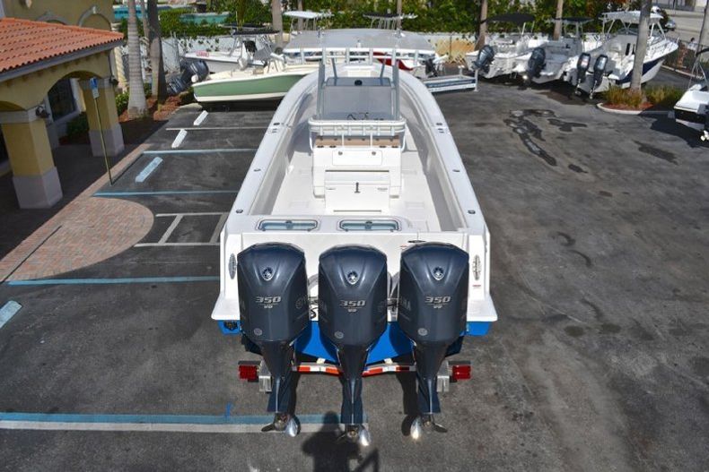 Thumbnail 116 for New 2013 Contender 39 ST Step Hull boat for sale in West Palm Beach, FL