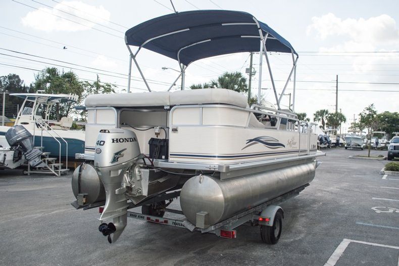 Thumbnail 3 for Used 2005 Sun Chaser 820 Fish RE Pontoon boat for sale in West Palm Beach, FL