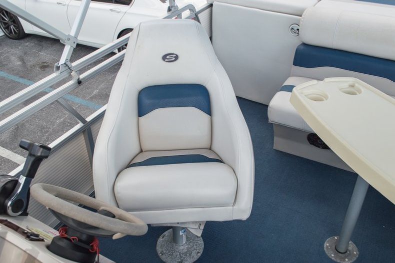 Thumbnail 12 for Used 2005 Sun Chaser 820 Fish RE Pontoon boat for sale in West Palm Beach, FL